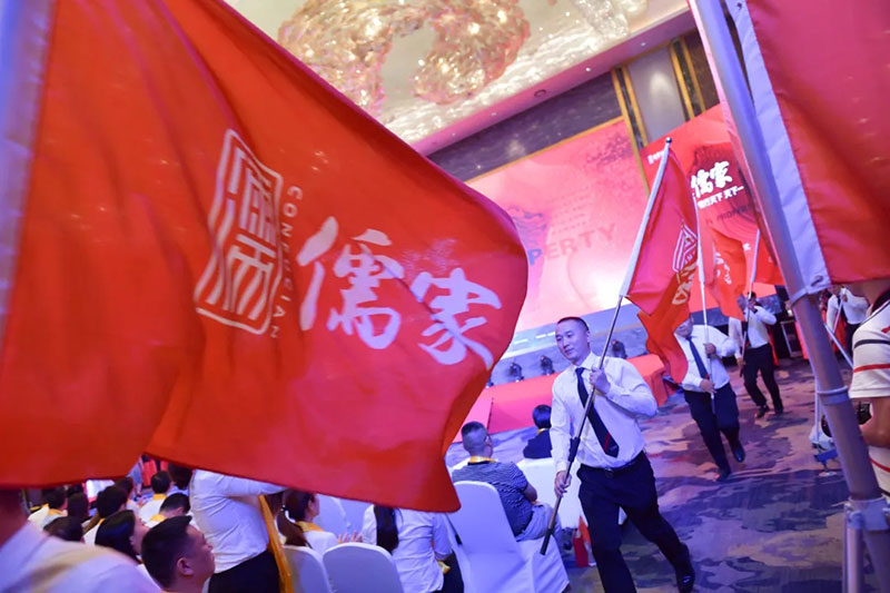 从事房产中介行业，是独立开店好还是品牌加盟好？